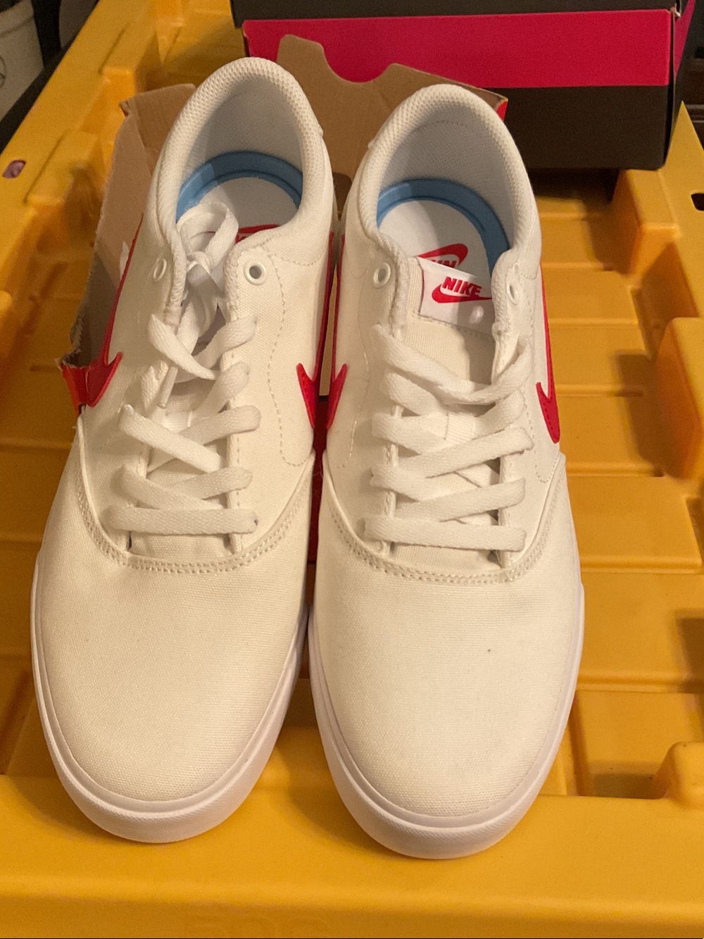 Nike Men’s Charge White Sneakers with Red Swoosh size 11.5